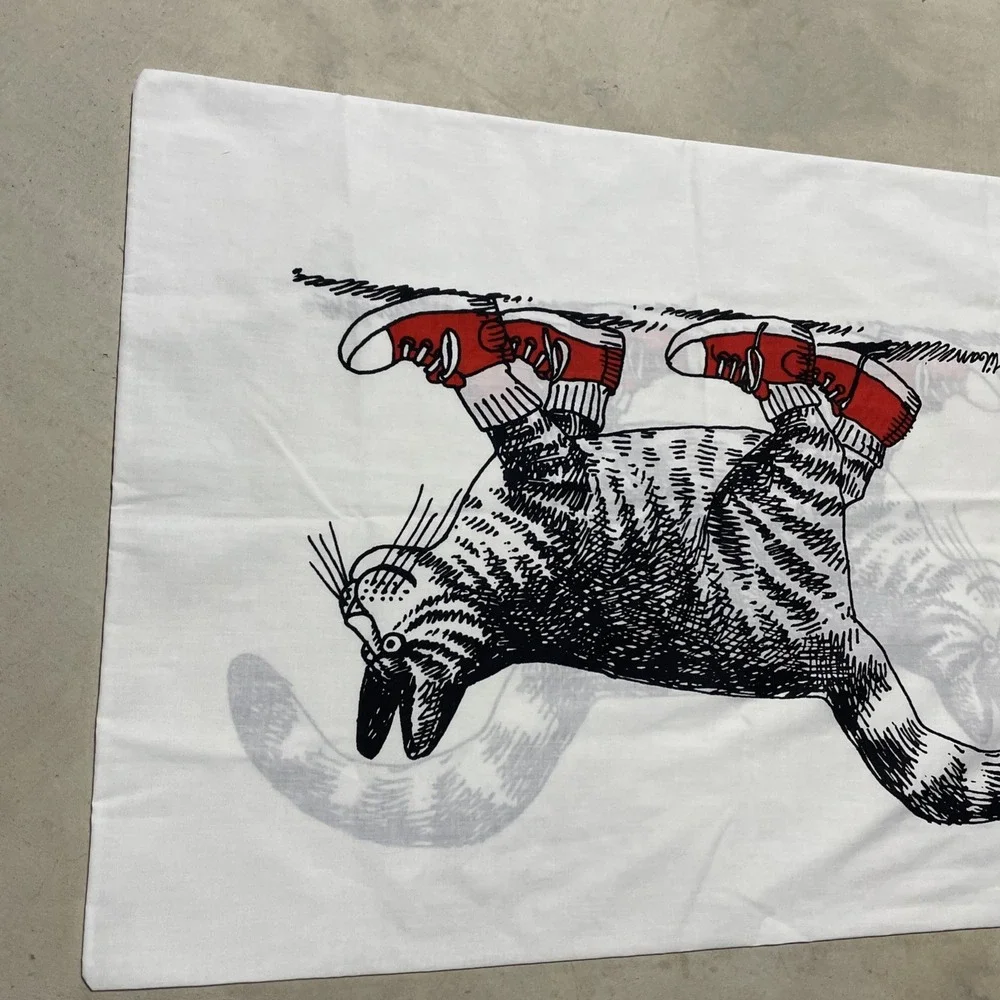 Vintage B KLIBAN CAT Burlington Red Sneakers PILLOWCASE Pillow Case Standard Usa
